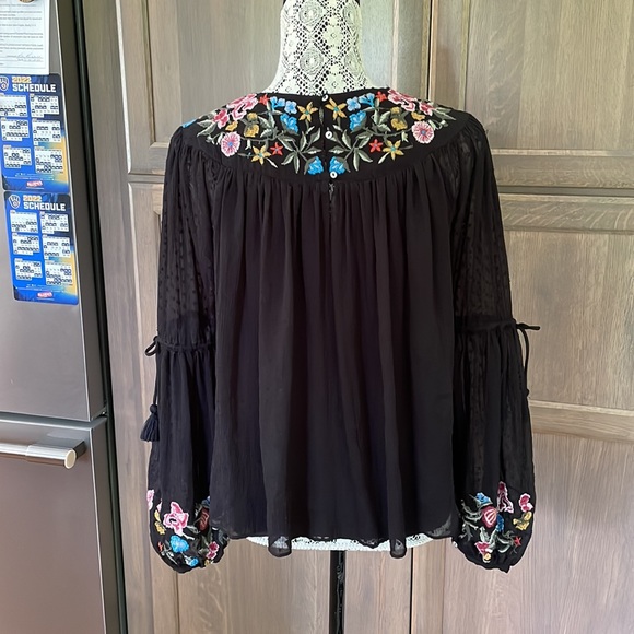 ZARA EMBROIDERED TOP - Picture 5 of 9